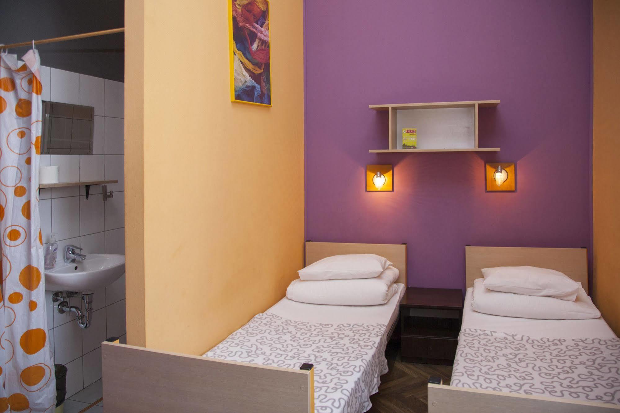 City Hostel Cracovie Extérieur photo